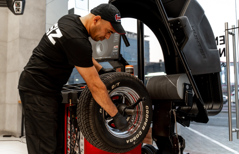 Tire Service and Wheel Balancing